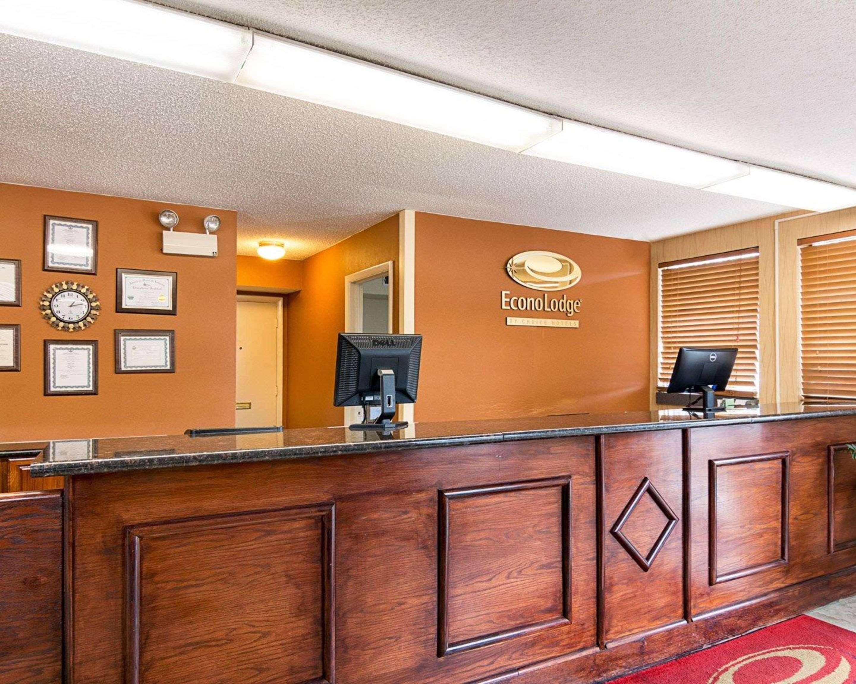 Econo Near Quantico Marine Base Hotel 2*