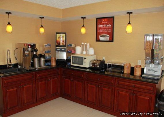 Hotel Econo Near Quantico Marine Base 2*